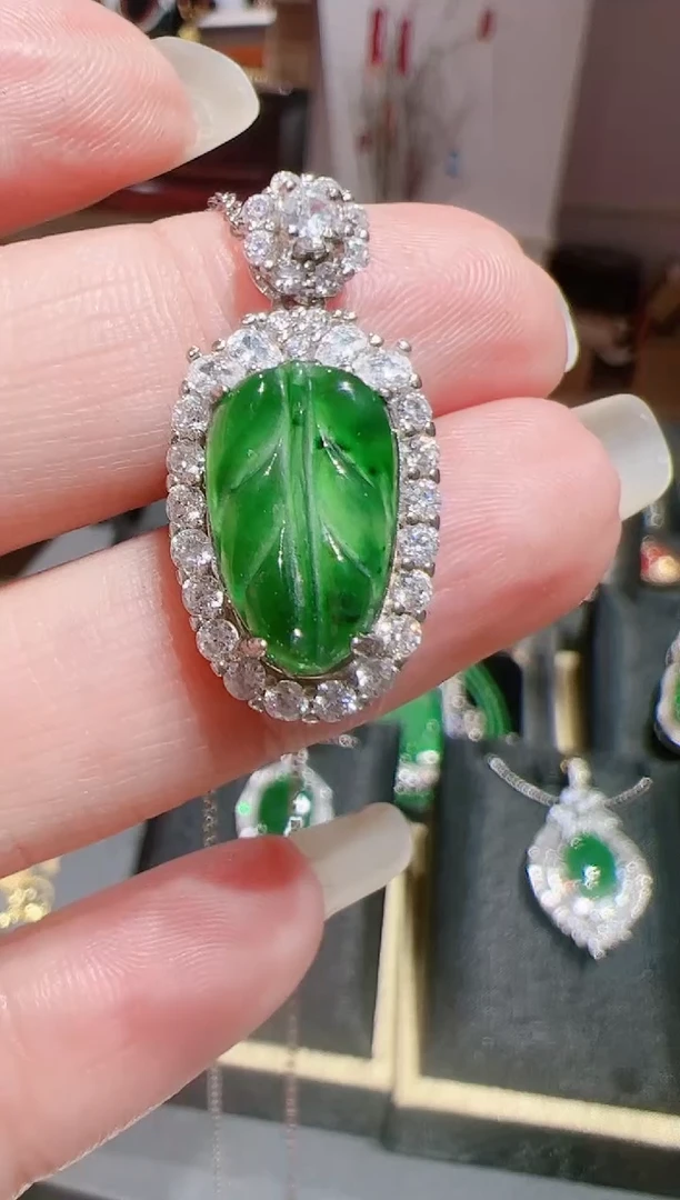 【闪购商品】翡翠颈饰未镶嵌202522589