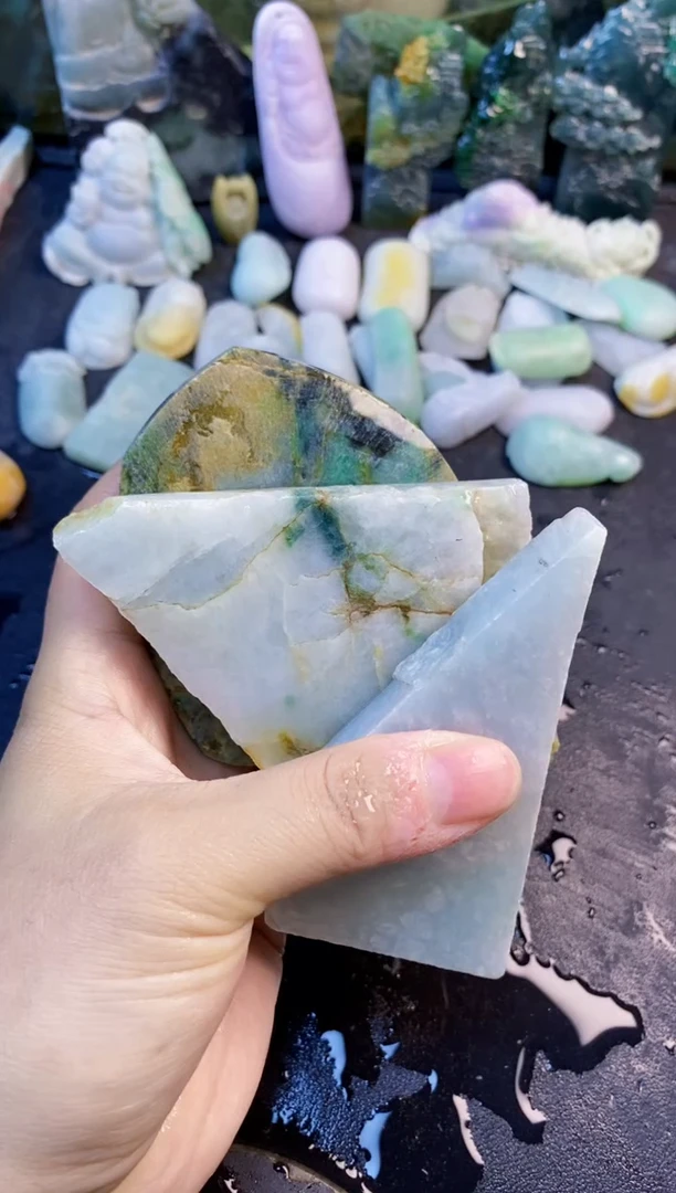 颈饰未镶嵌翡翠 天然翡翠015