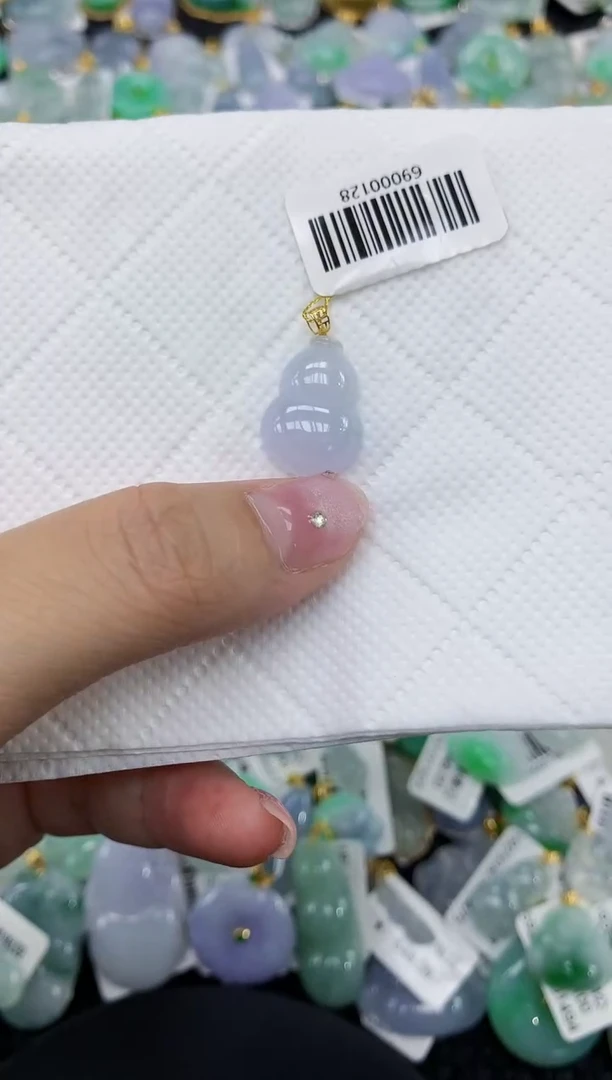 翡翠18K金镶嵌颈饰11111111111