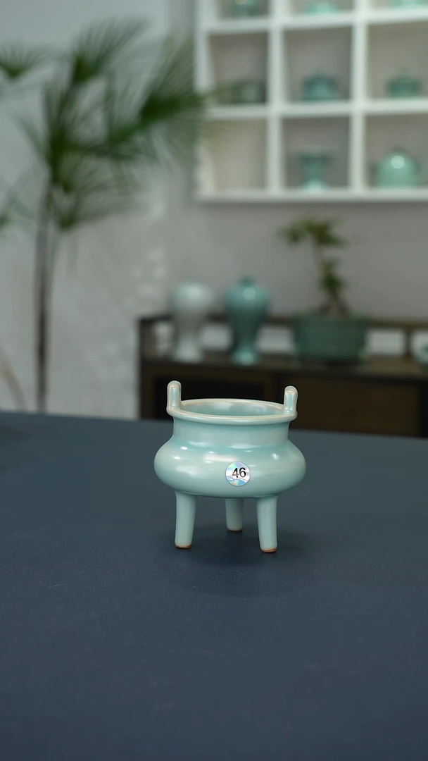 瓷片46号双耳小香炉微瑕福利    洁