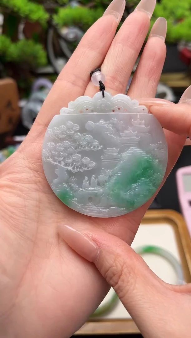颈饰未镶嵌翡翠吊坠