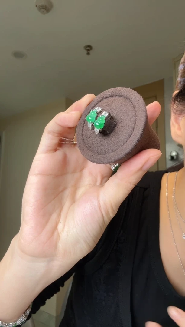 【闪购商品】翡翠耳饰银S925镶嵌大葫芦耳包