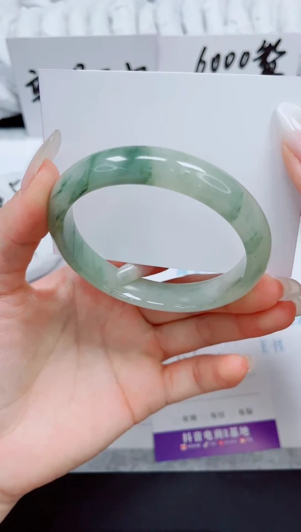 石英质玉手镯未镶嵌22-62.5