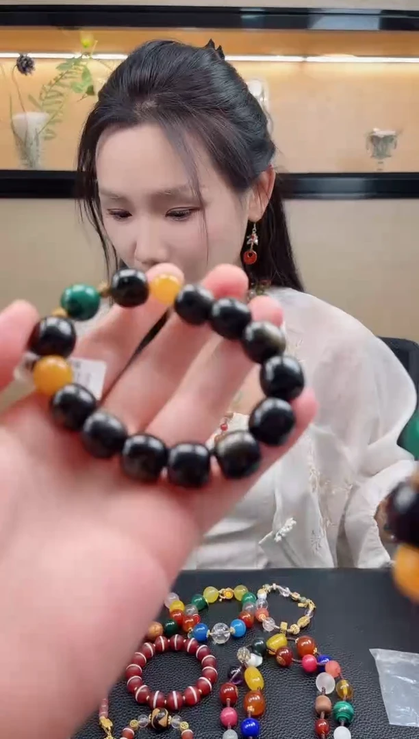 银S925镶嵌黑曜岩手链默认微瑕，介意勿拍！