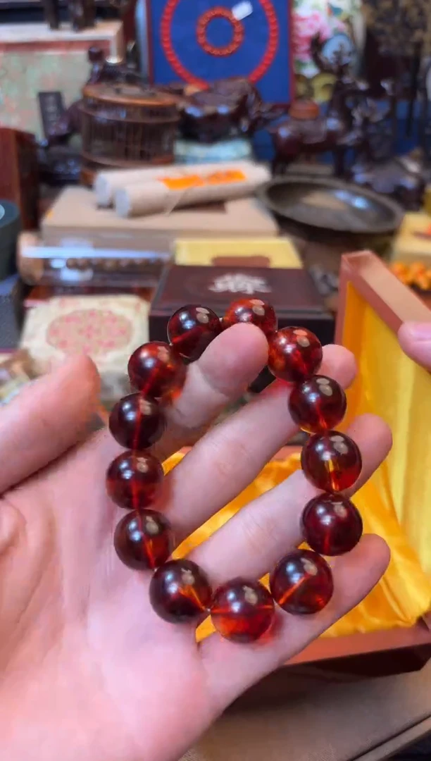 未镶嵌琥珀裸石——————————————174