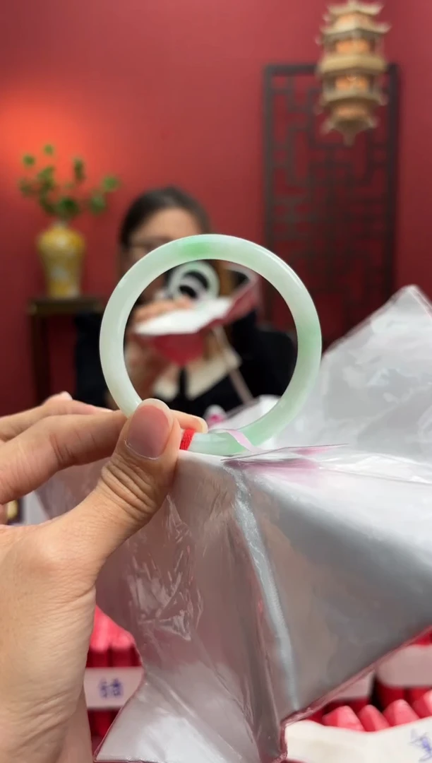 未镶嵌手镯翡翠翡翠手镯2