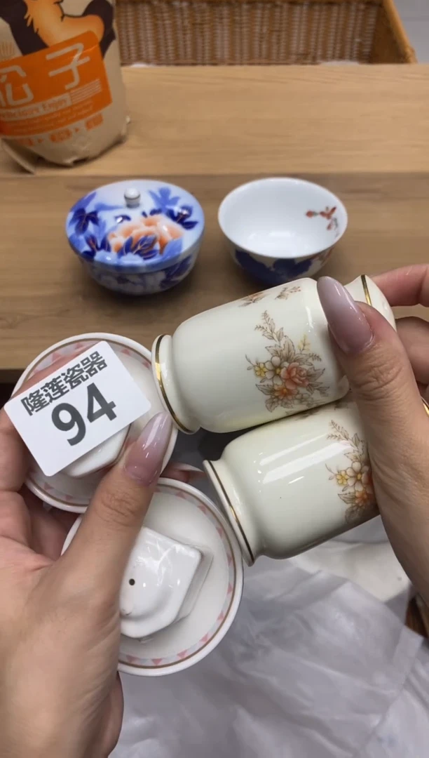 瓷片欣*合隆莲瓷器欢迎大家