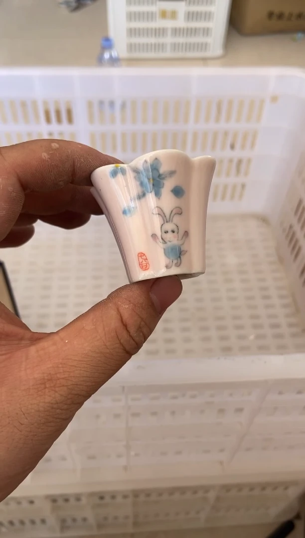 无运费险有瑕疵的摄影的产品有使用过的痕迹有点脏介意勿拍
