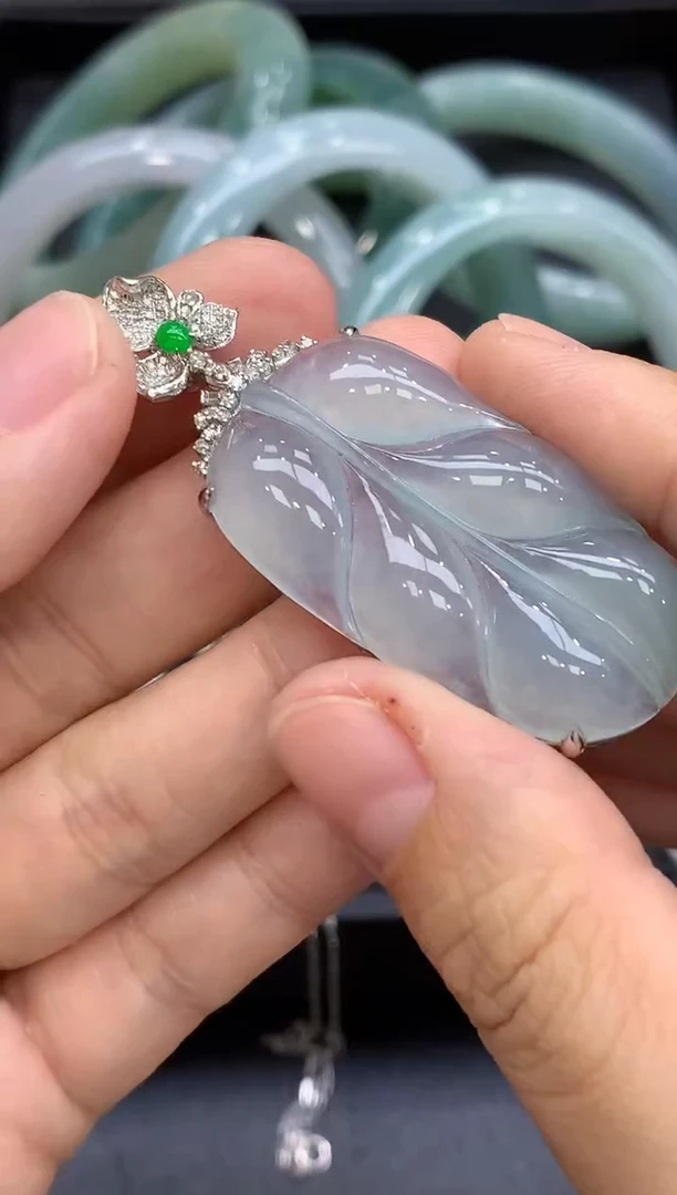 颈饰18K金镶嵌翡翠636-中国好珍宝