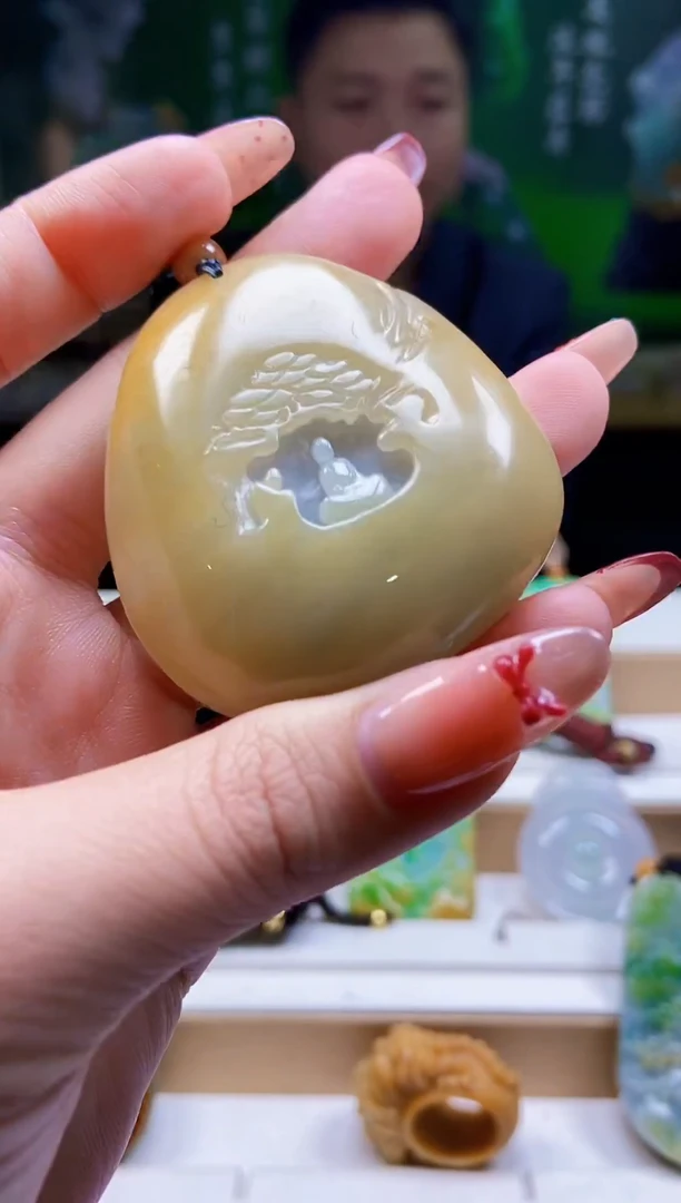 颈饰未镶嵌翡翠翡翠A货