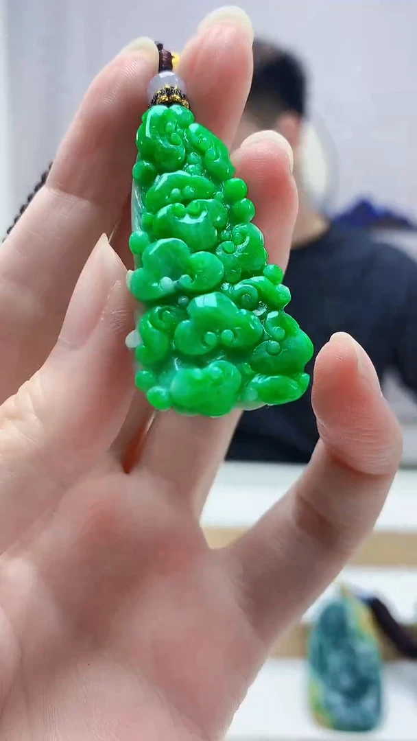 未镶嵌定制翡翠4868zm-毛货挂件白菜114