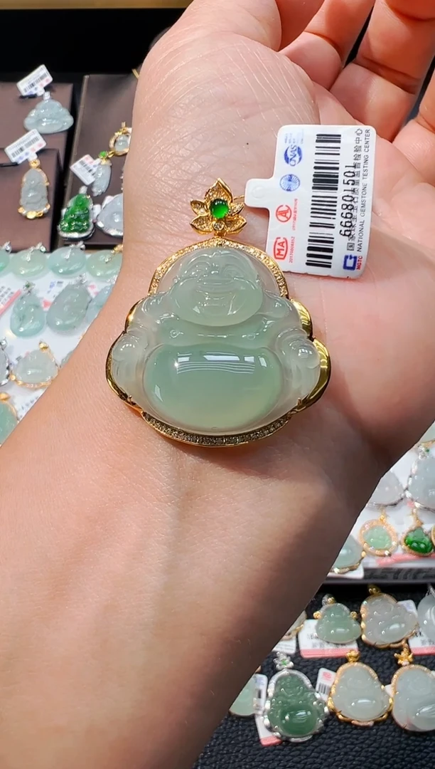 吊坠(不含链)18K金镶嵌翡翠佛公吊坠1501