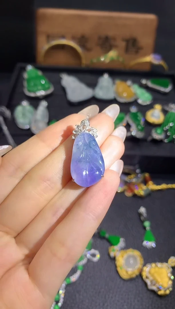 翡翠18K金镶嵌吊坠(不含链)40吊坠不含链