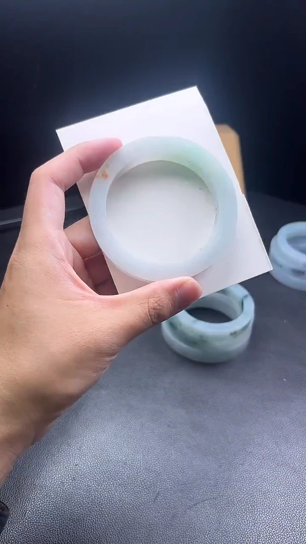 未镶嵌手镯定制翡翠ヅ****ち定制