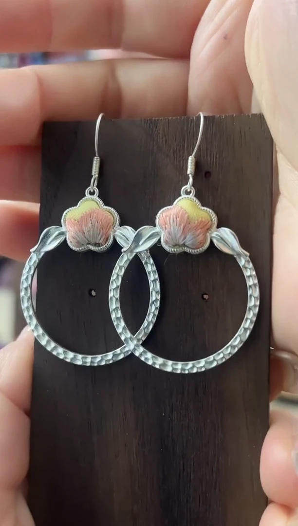 【闪购商品】织绣民族风老绣饰品060