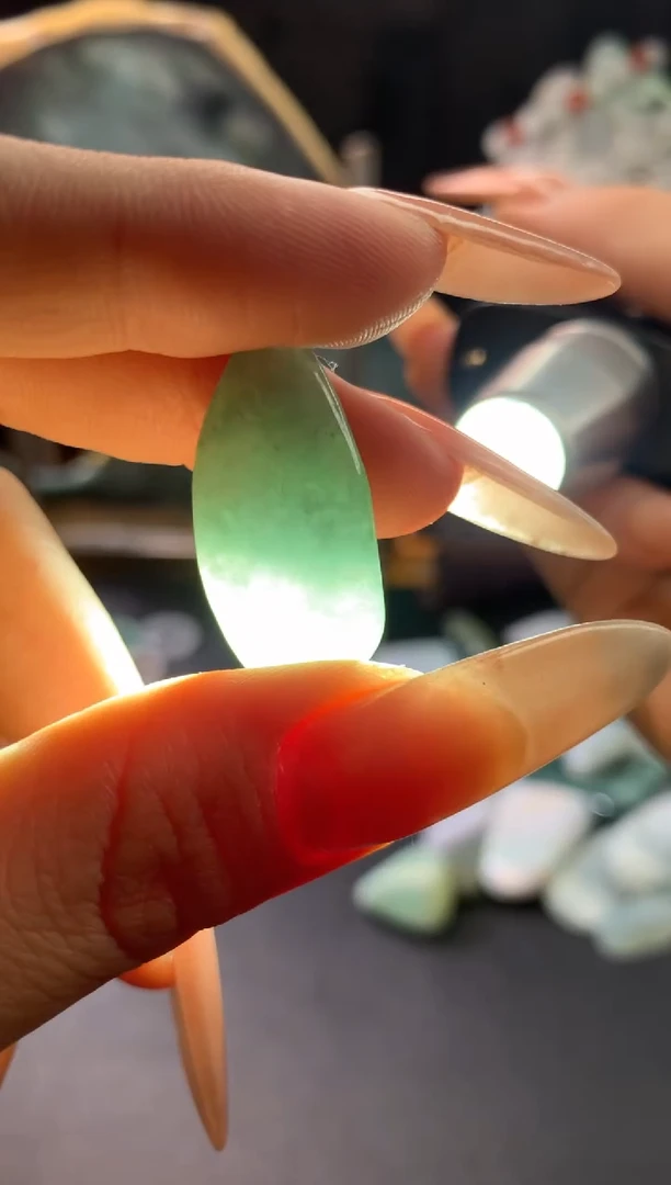 未镶嵌挂件翡翠天然缅甸翡翠A货