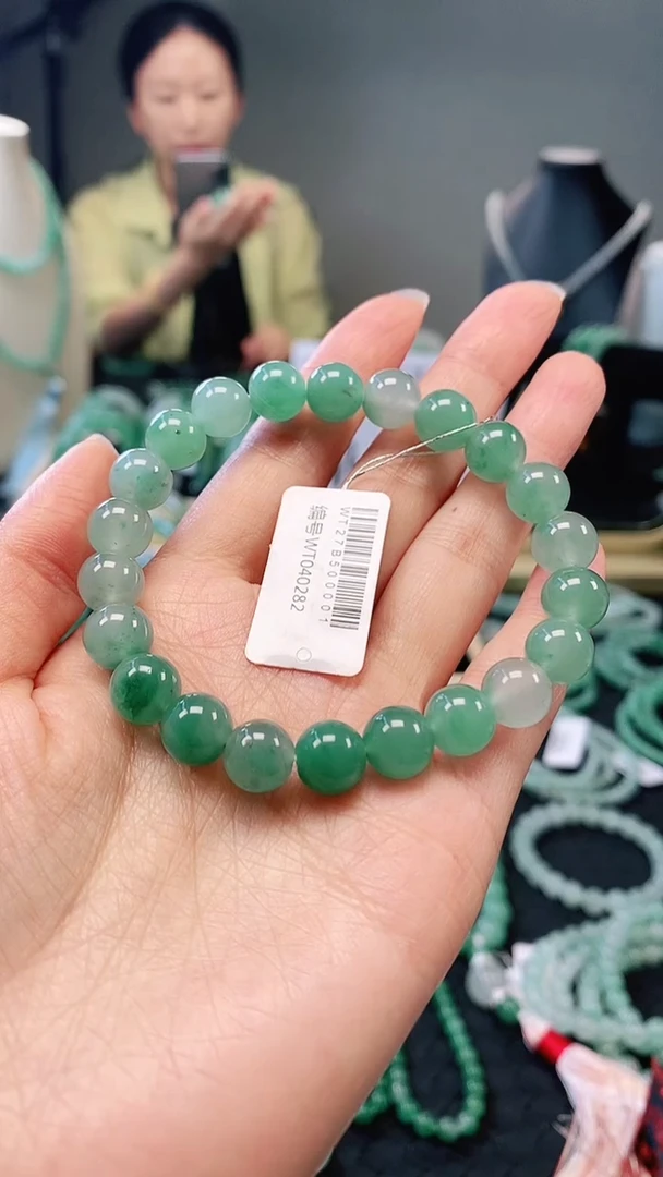 石英质玉（非洲翠）手链未镶嵌3