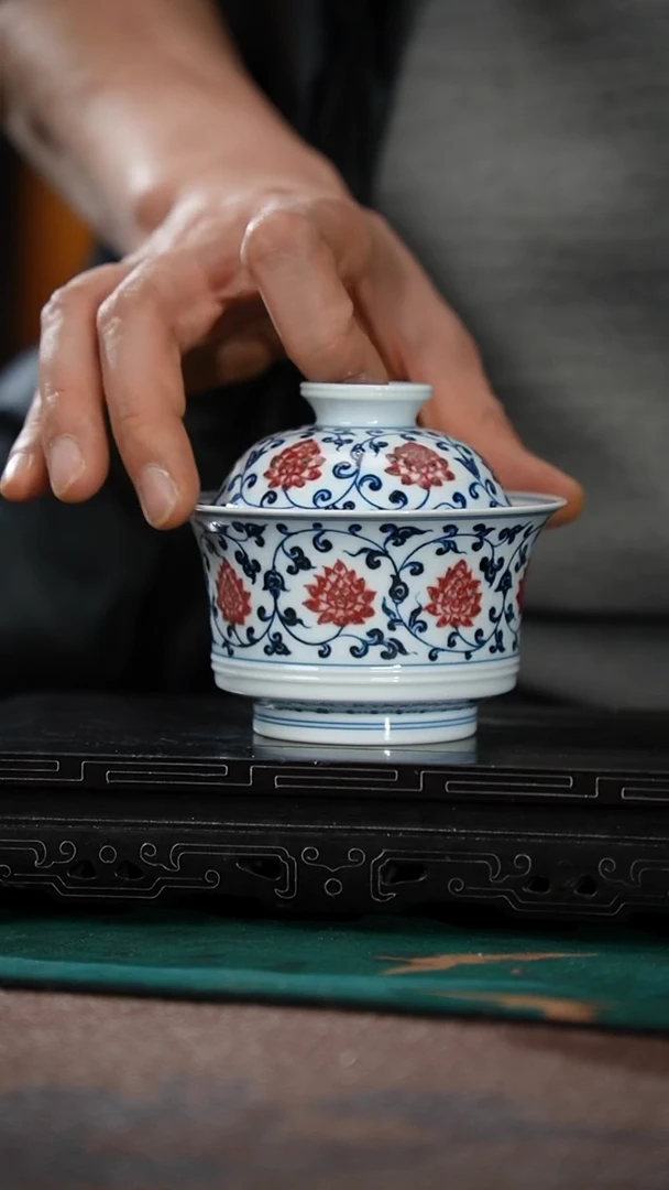 35-2青花釉里红缠枝莲马蹄两才（元煦）