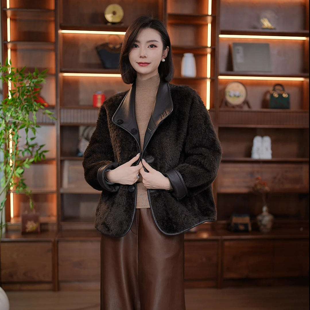 宫鹊【顶奢裘锦系列】秋冬法国胎羔拉贡皮毛一体双面穿外套 5039