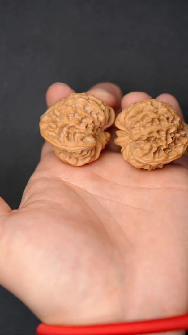 【闪购商品】文玩核桃把件龙门涧39