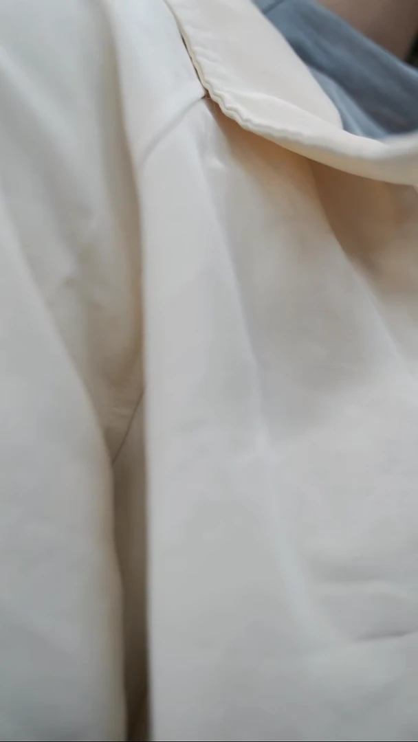 棉2米JIS 棉纺织混纺 纸米色华达呢面料宽165CM 357G/M意大利