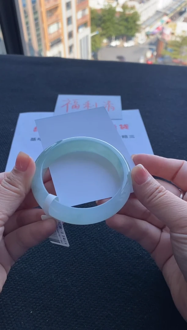 【闪购商品】翡翠手镯未镶嵌买断价XW23014509