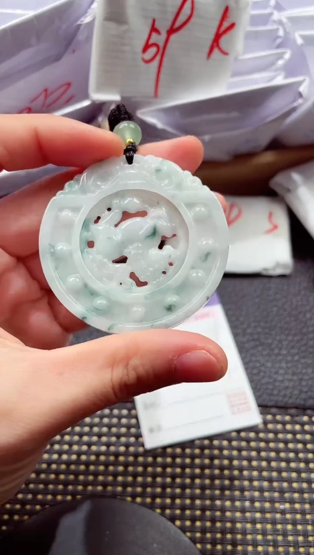 颈饰未镶嵌翡翠6