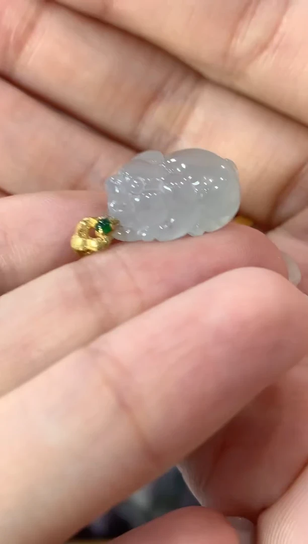 吊坠(不含链)18K金镶嵌翡翠猪猪