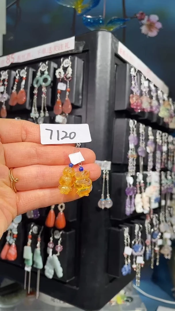 蜜蜡未镶嵌耳饰喜欢拍