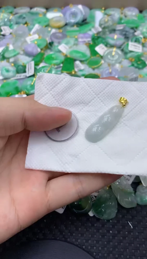 颈饰未镶嵌翡翠天然缅甸翡翠A货