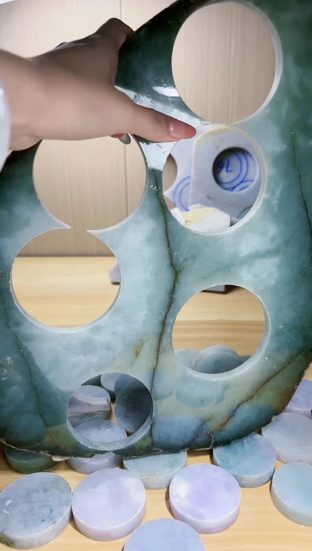 翡翠未镶嵌颈饰翡翠A货 温谭140