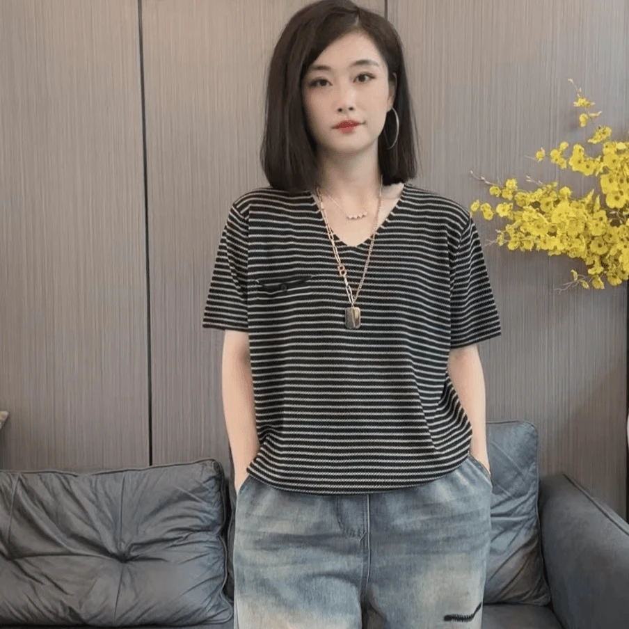 大码女装V领冰丝短袖t恤夏季爆款显瘦气质百搭休闲针织条纹上衣潮
