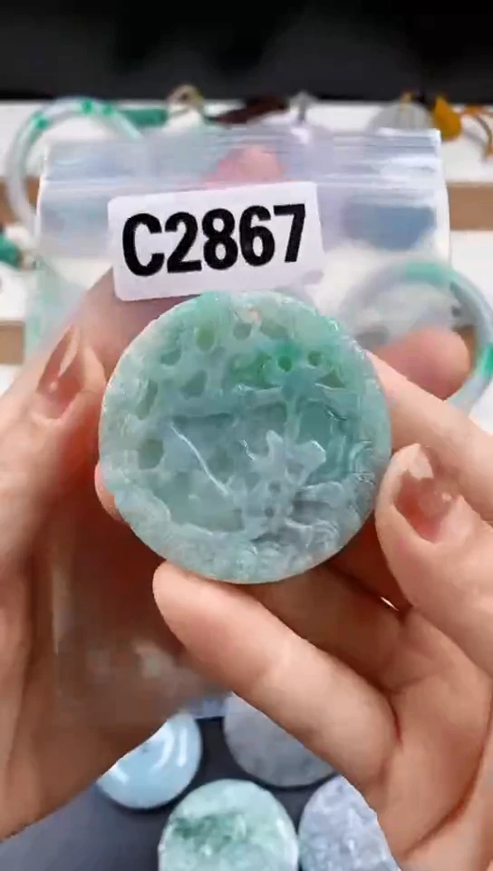 颈饰未镶嵌翡翠天然翡翠吊坠挂件