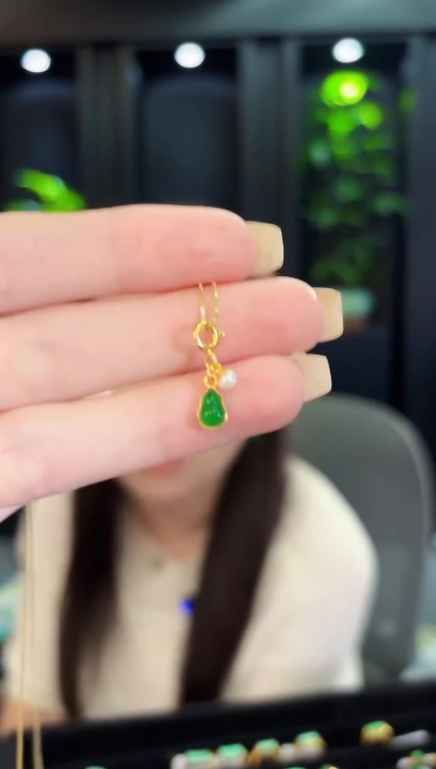 翡翠未镶嵌吊坠(不含链)  葫芦 翡翠/多样性发货/一件 赠手串