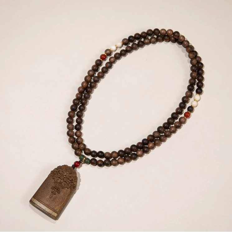 沉香“上海沉香国际”富森红土树心芽尖料108配宝-白楠