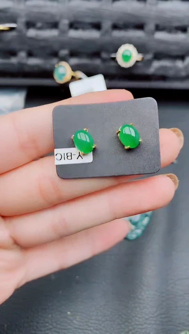 【闪购商品】翡翠耳饰银S925镶嵌天然a货翡翠970