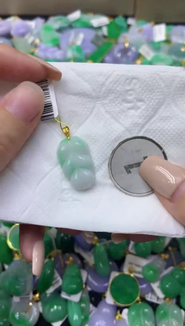 颈饰未镶嵌翡翠天然缅甸翡翠A货