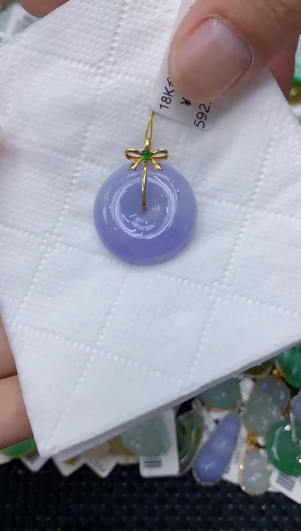 翡翠18K金镶嵌颈饰111111111