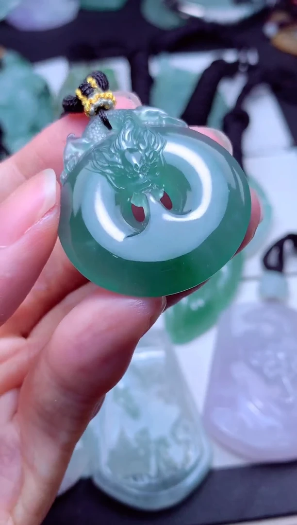 颈饰未镶嵌翡翠天然A货翡翠