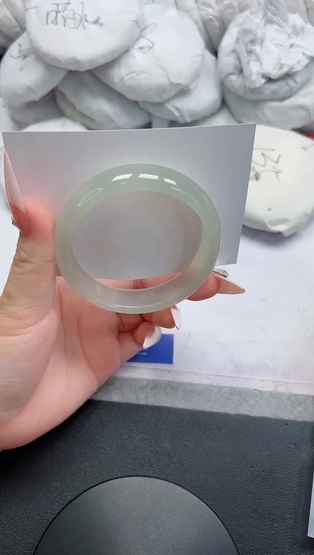 石英质玉手镯未镶嵌33-58.6