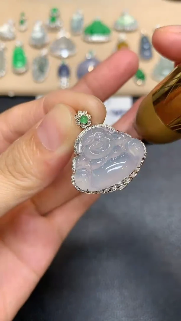 颈饰18K金镶嵌翡翠佛公【无服务费【24小时鉴赏期】