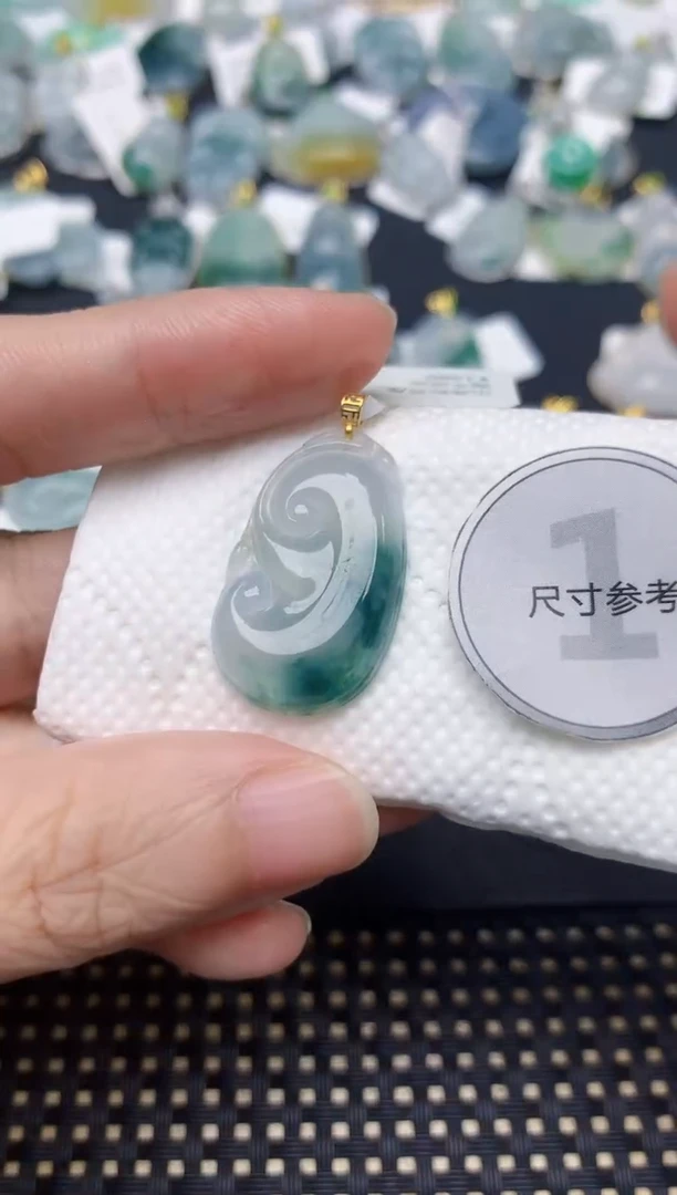 颈饰18K金镶嵌翡翠天然缅甸A货翡翠