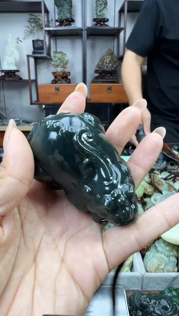 和田玉未镶嵌把件200