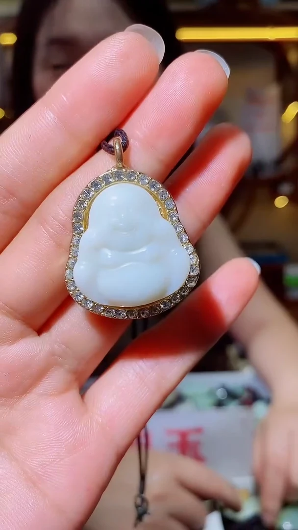 和田玉未镶嵌颈饰1