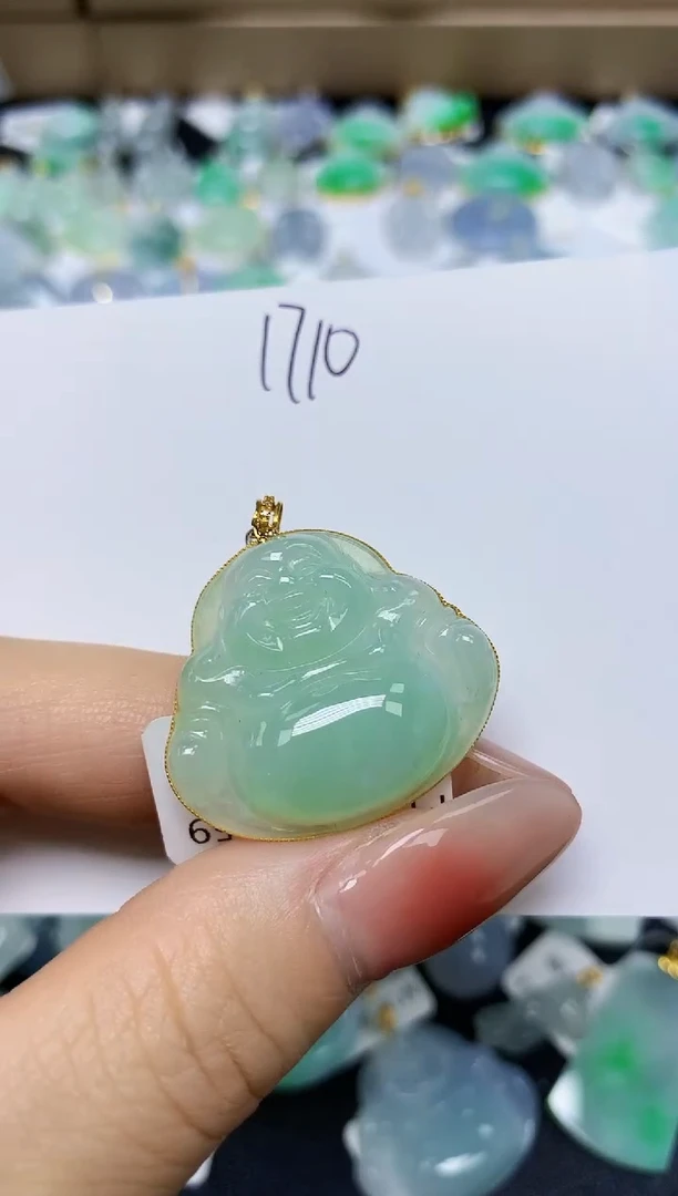 翡翠18K金镶嵌颈饰 天然缅甸翡翠A货