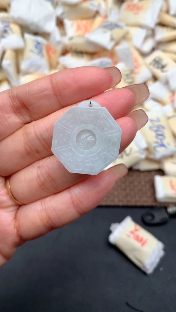 未镶嵌挂件翡翠—福利