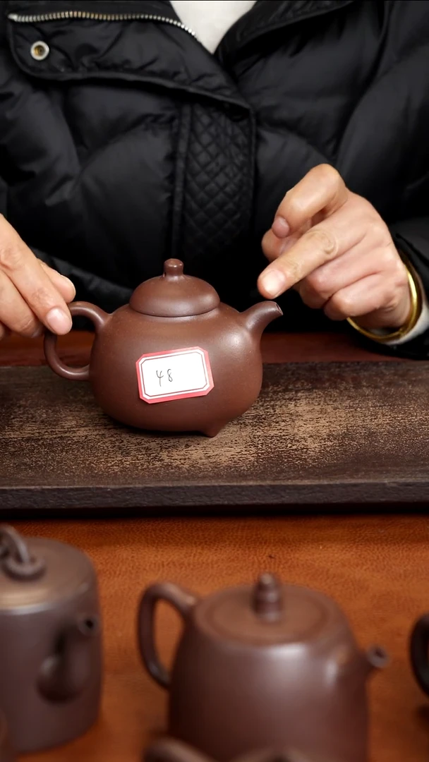 茶壶紫砂40目底槽青全手工乳丁