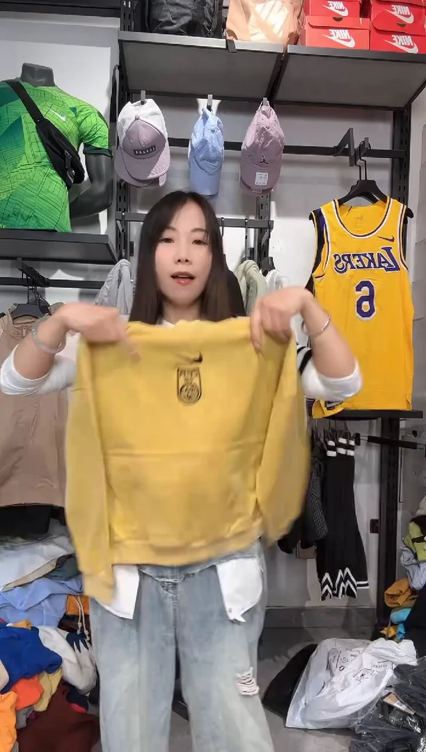 1070  编码 瑕疵款直播间过款为准 尺码