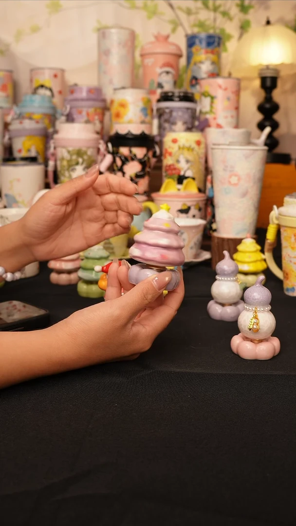 陶景德镇手绘的杯子