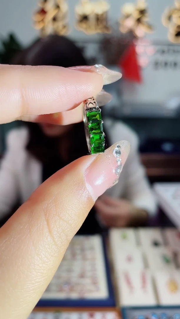 【闪购商品】透辉石戒指银S925镶嵌戒指